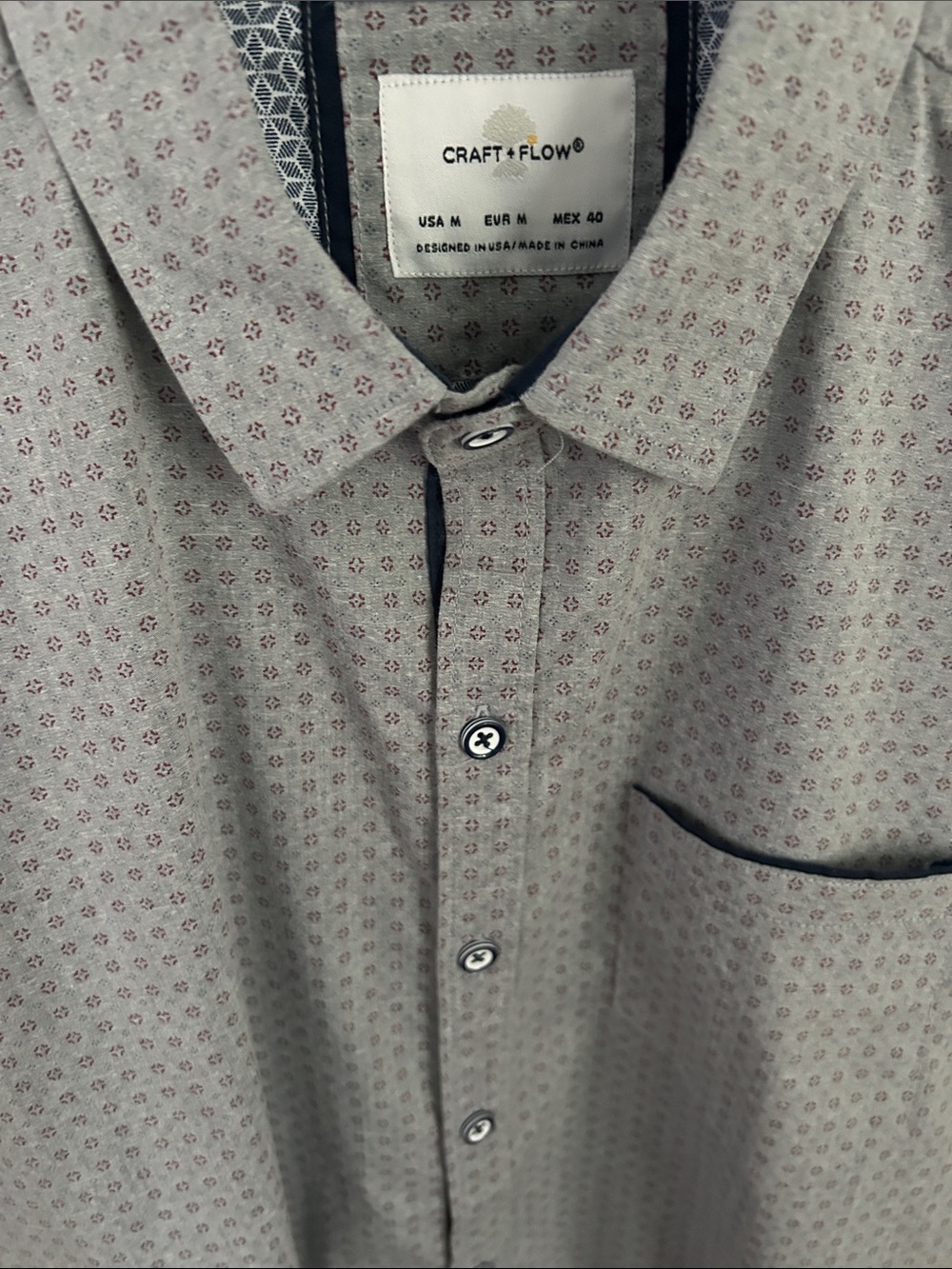 Craft & Flow Men’s Light Gray Micro-Print Button-Down Shirt